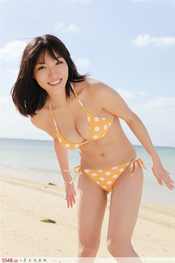 日本AV今野杏南可爱波点比基尼